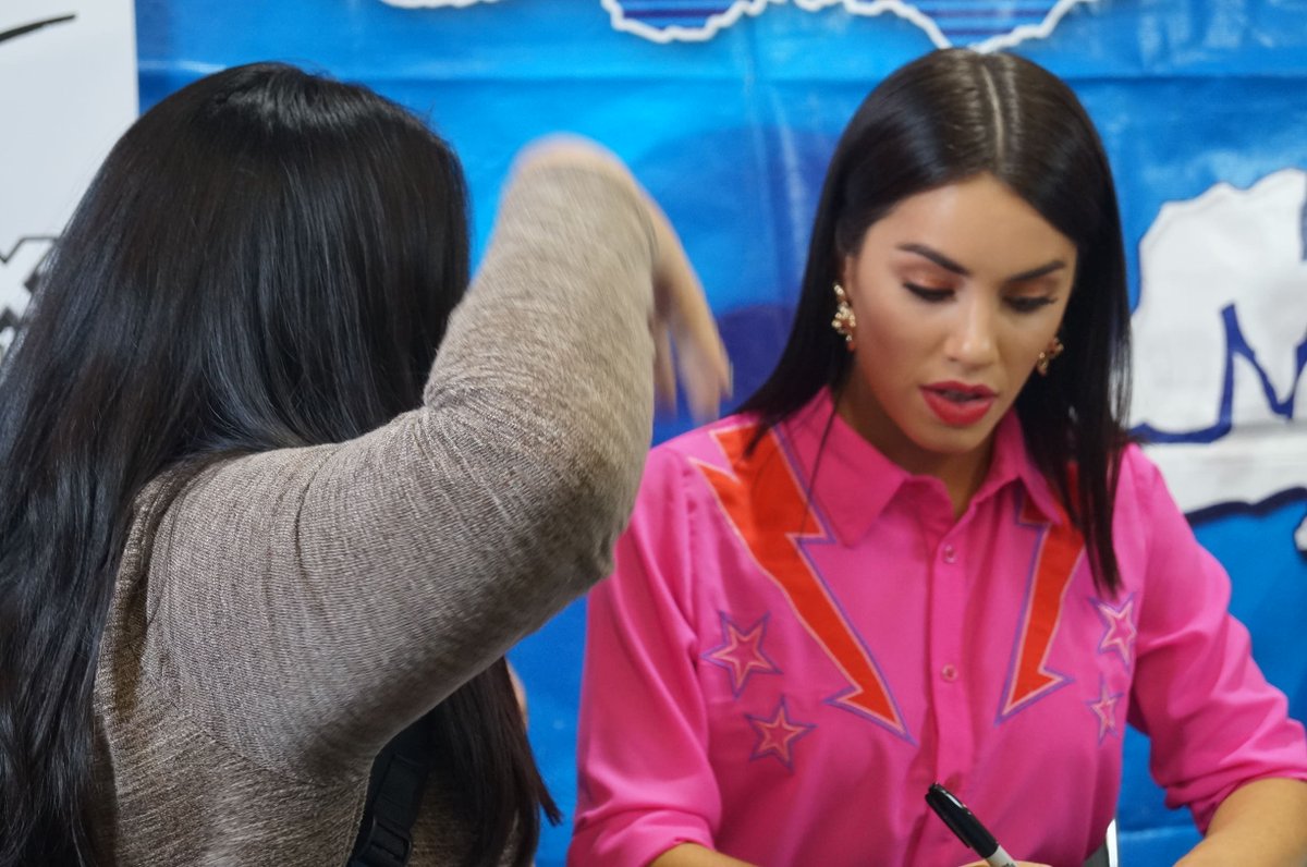 Happiness_mx's tweet photo. No sé de donde salió el odio a Brava, pero yo AMO porque me regaló estas joyitas 🥰 #LaliEnMéxico #LaliEnMexico https://t.co/3j258FF1rB