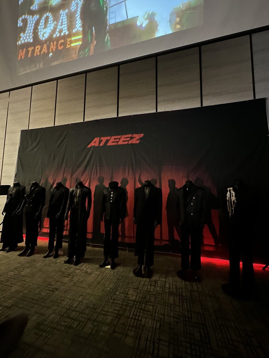 Nixxusant's tweet photo. 10/10 ❤️🖤
#ATEEZ #ATEEZpopup #inyourfantasypopup https://t.co/fNpINSf9gx