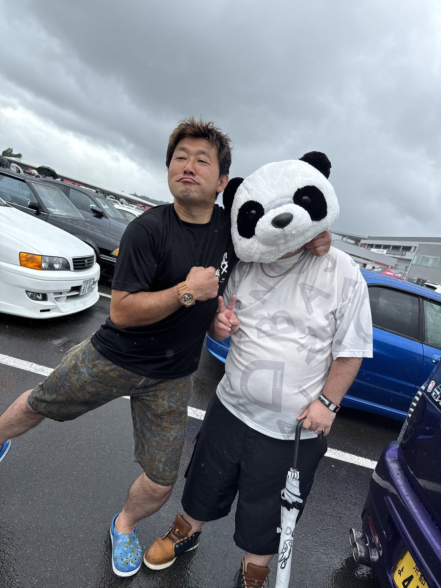 shoutaro4d9's tweet photo. #FUELFEST 
まさかのはなやんさんに遭遇!!
めっちゃびっくりしたけど
めっちゃいい人⸜(*ˊᗜˋ*)⸝
ありがとうございました!!!!
@hanayan_yan_yan https://t.co/8mQ9aUEGzI