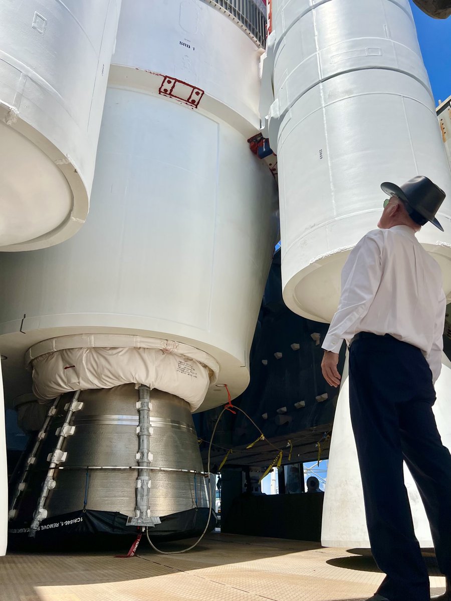 torybruno's tweet image. Vulcan is standing proud on the pad. #SF106