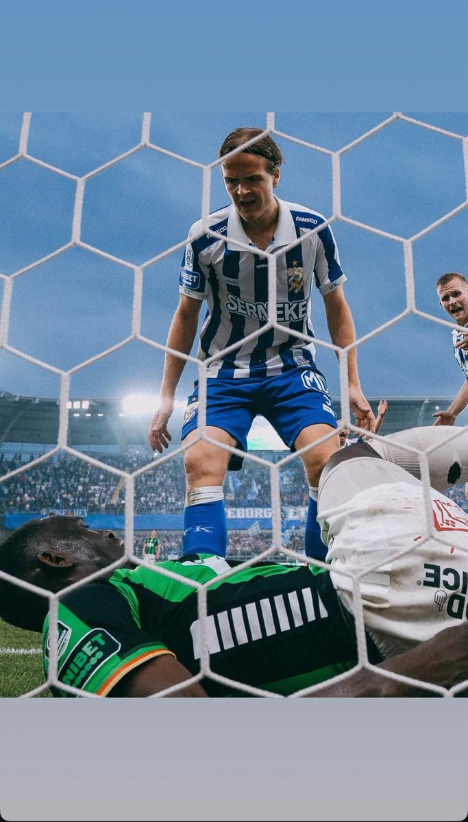 TheoAngel378306's tweet photo. Punkt. . #ifkgbg #bager https://t.co/q98x1GUFrT