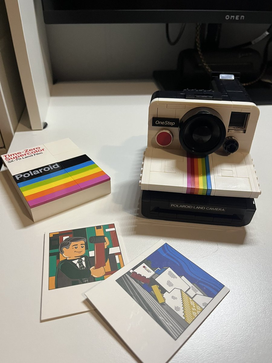 Terminé de montar la Polaroid de #lego