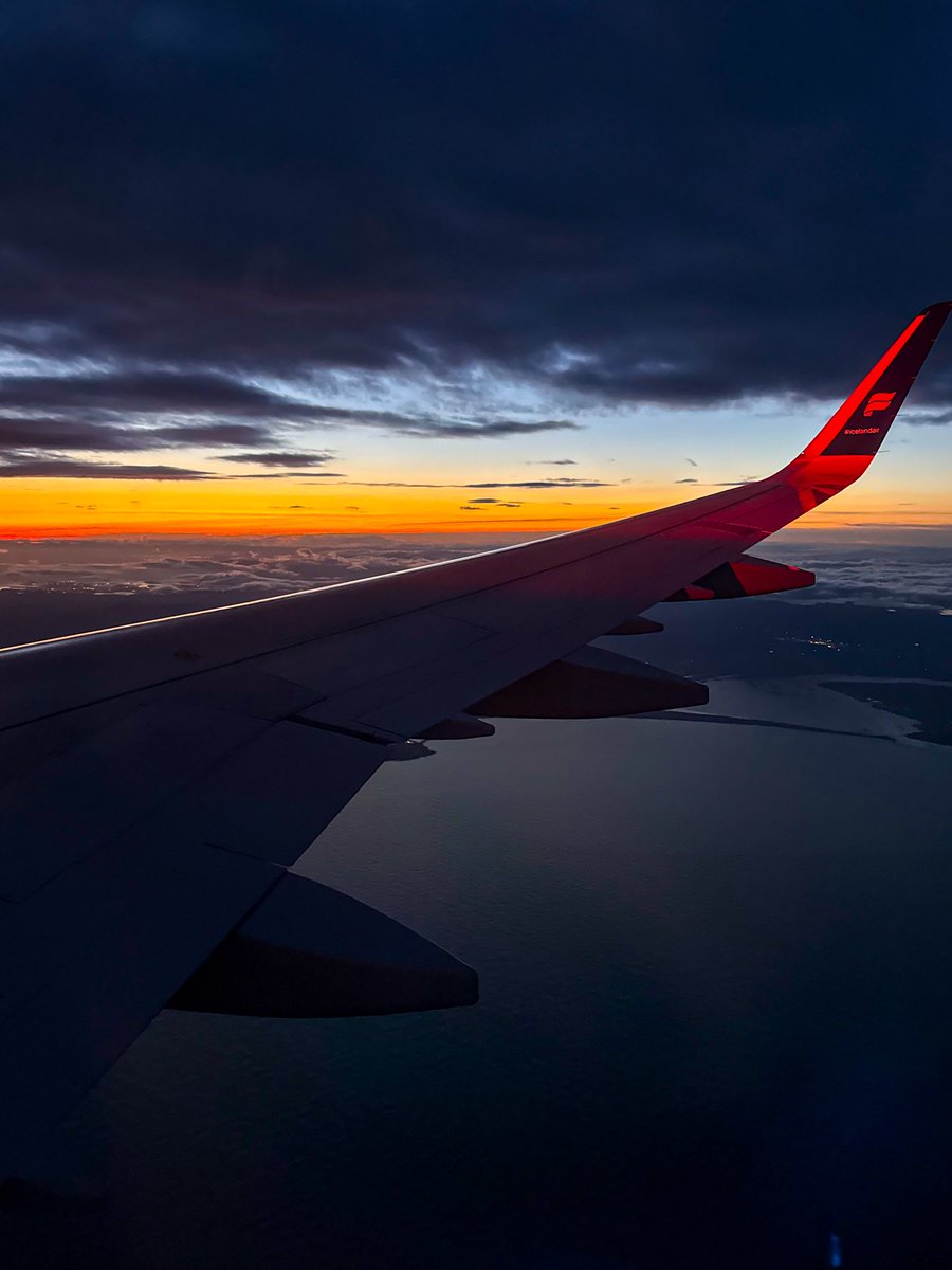 Gorgeous brand new Icelandair A321neo!

CPH-KEF 🔥🔥