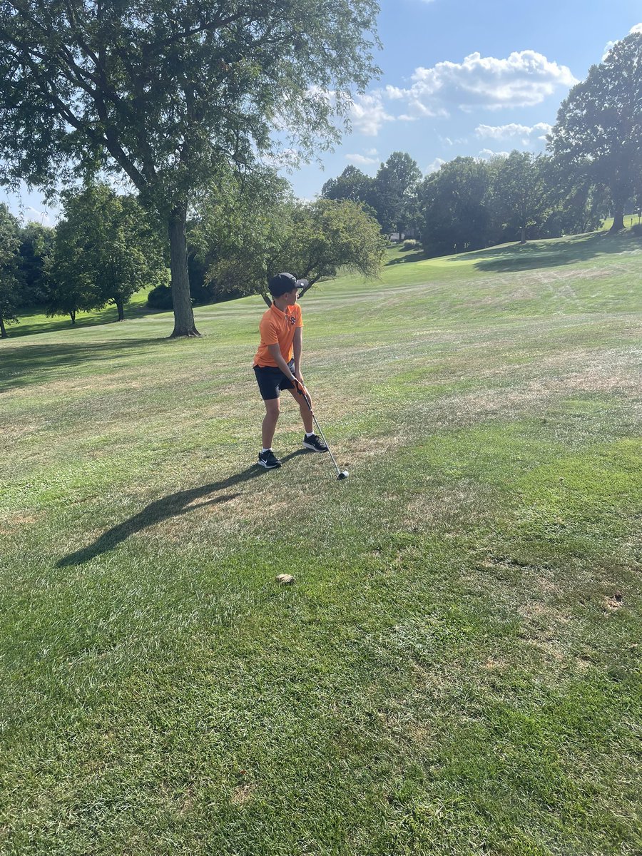 MYSAAGolf's tweet photo. Alex Kress put this on the green from 121 yards for a green in regulation. https://t.co/DvHubsShH4
