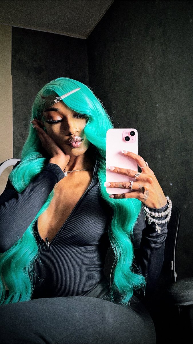 THE BARB (@semajjanayyy) on Twitter photo 