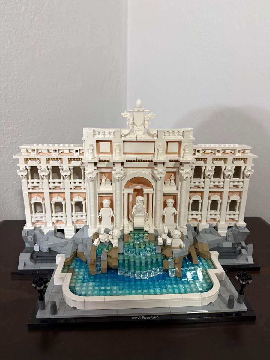 oozzaan's tweet photo. #TreviFountain https://t.co/CM2SPC9hE8