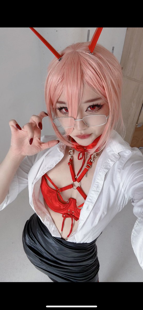 Kumacos06's tweet photo. Hi I'm here now too 😃

#cosplayer #csmpower #lewdcosplayer https://t.co/6wfIpxA7ec