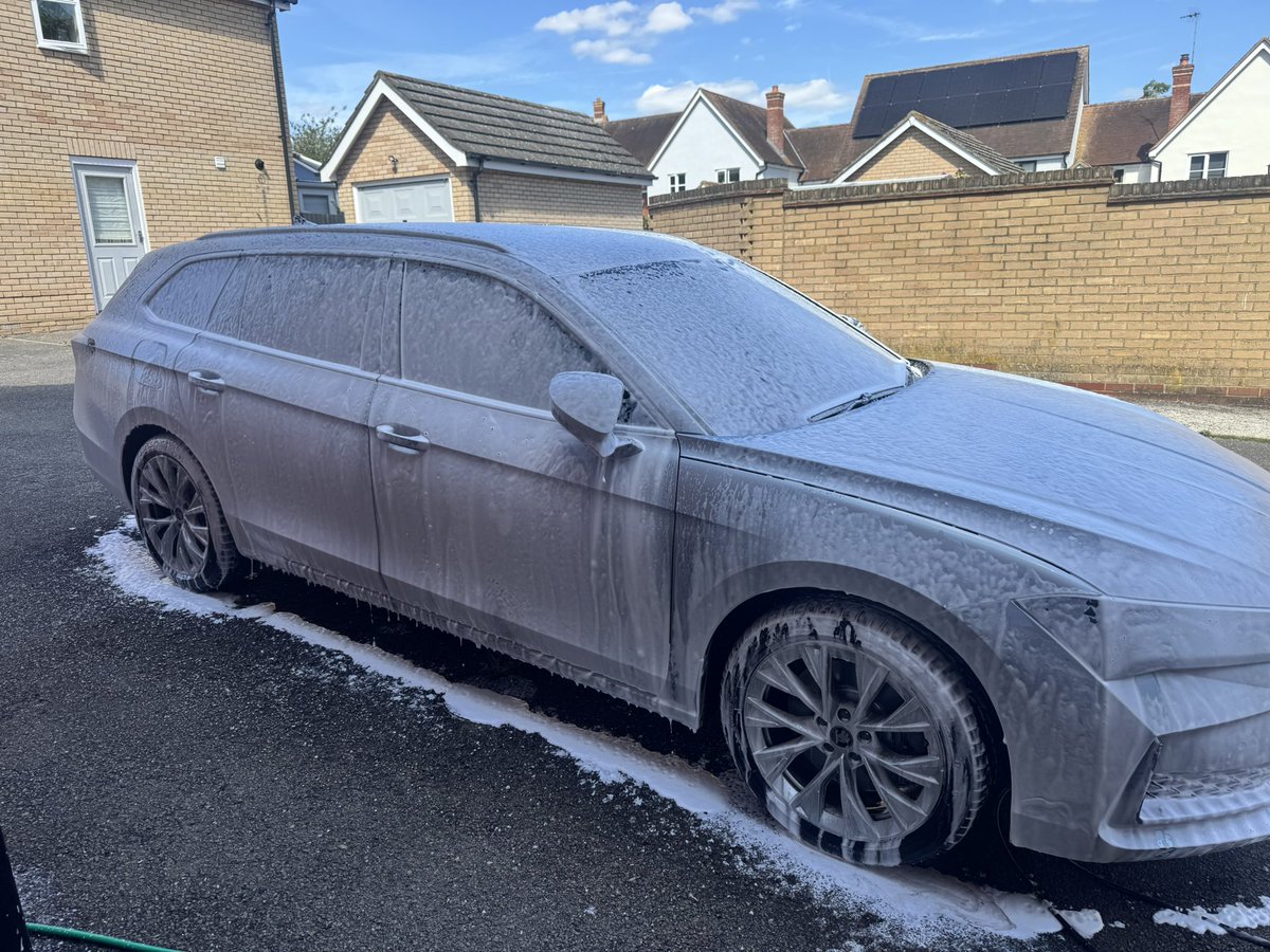 What an excellent weekend! Tasting LOTS of different whiskies, cleaning cars, family birthday parties and ohh our daughter completing a weeks work experience/insight with <a href="/EssexPoliceUK/">Essex Police</a>. 🥰🥰
Absolutely brilliant to see our daughter enthused about wanting to joining the force 👮🏻