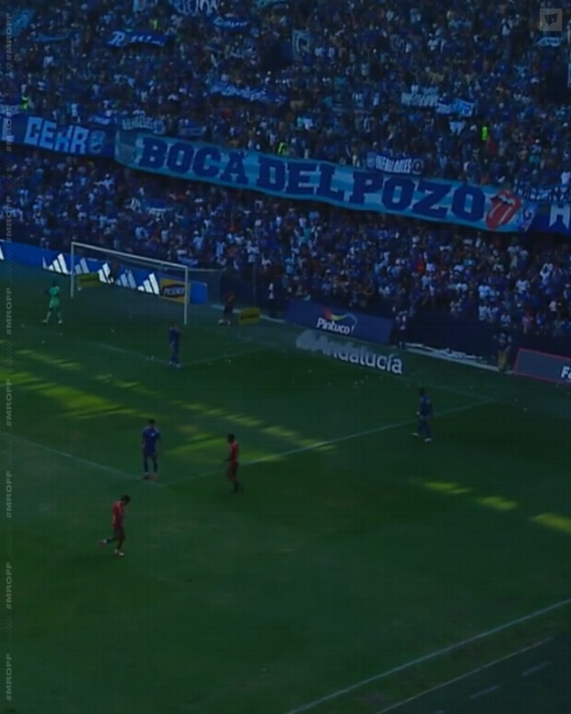 Ninguna otra hinchada mete el ambiente como la de Emelec, siempre es lindo ver partidos en el Capwell