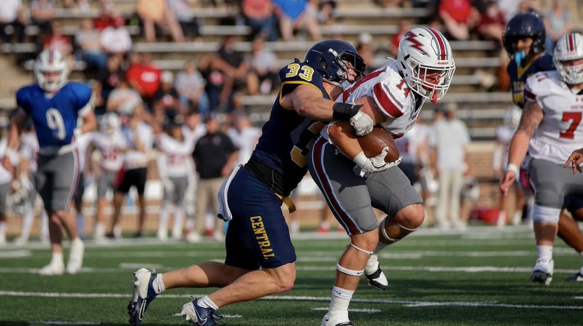 🚨BREAKING NEWS🚨: Rumors are starting to fly that UCO linebacker Reese Roller (<a href="/ReeseRoller/">Reese Roller</a>) is in a romantic relationship with pop star Tate McRae after her recent breakup ‼️ <a href="/ucobronchofb/">UCO Football</a>