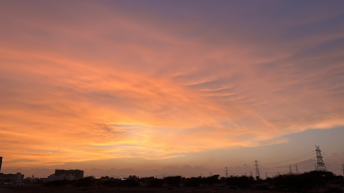 8a9t_'s tweet photo. الغروب🥺����✨✨✨ https://t.co/ebOkdmsuZP