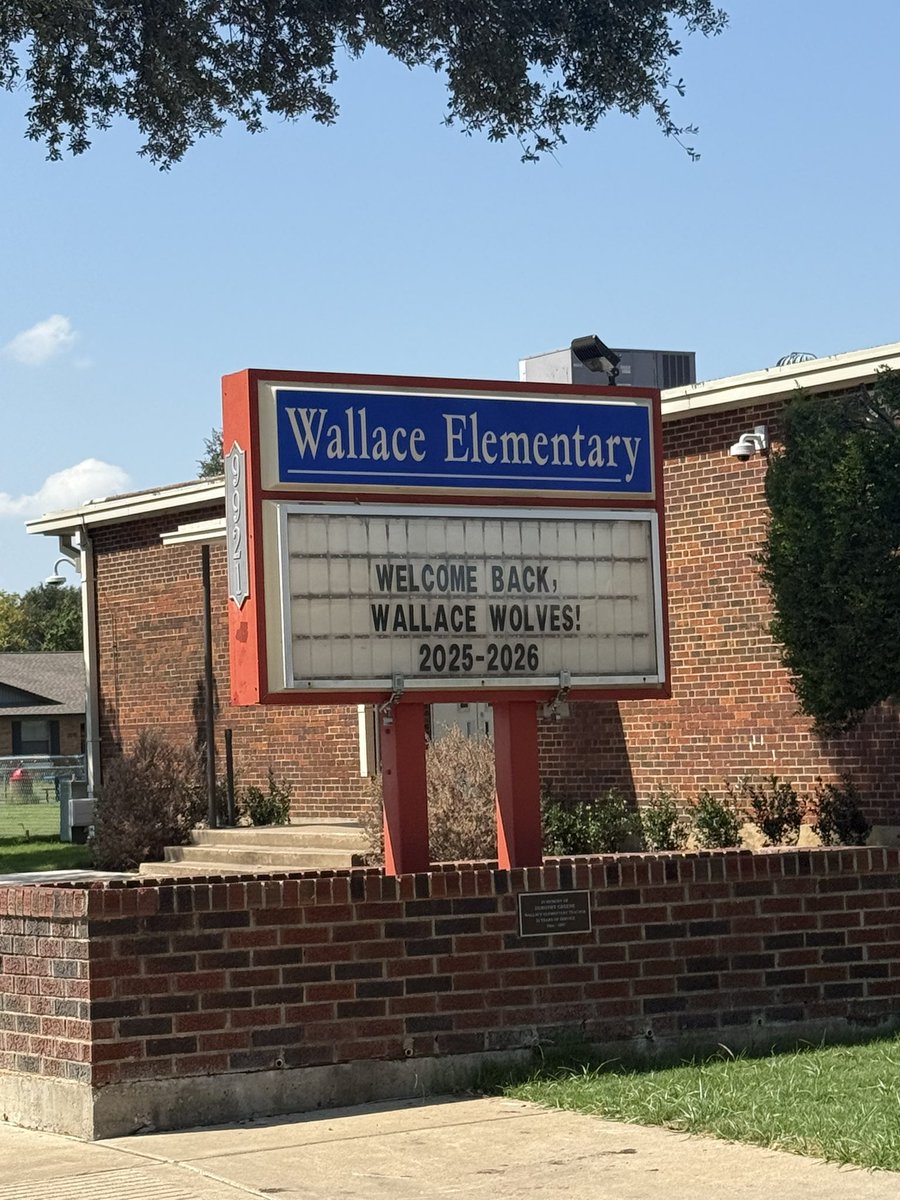 IamBranum's tweet image. Wallace is fueled up and ready to go for Day 1! It&apos;s going to be an epic 25-26 where no doubt BIG DREAMS will be coming true! #RISDDreamBig ❤️ @JennieBates0820 @RichardsonISD