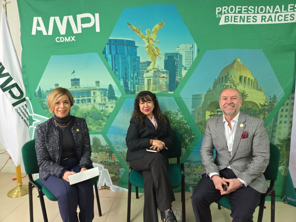 ¡En Vivo! 🏠 facebook.com/share/v/1Evdpp…

“Es un tema complejo pero debe de haber un conjunto de acciones por parte del gobierno y mesas de diálogo, por el encarecimiento de los edificios y permisos para los constructores”, <a href="/laurazg_AMPI/">Laura Zazueta</a>, Directora de #IAI