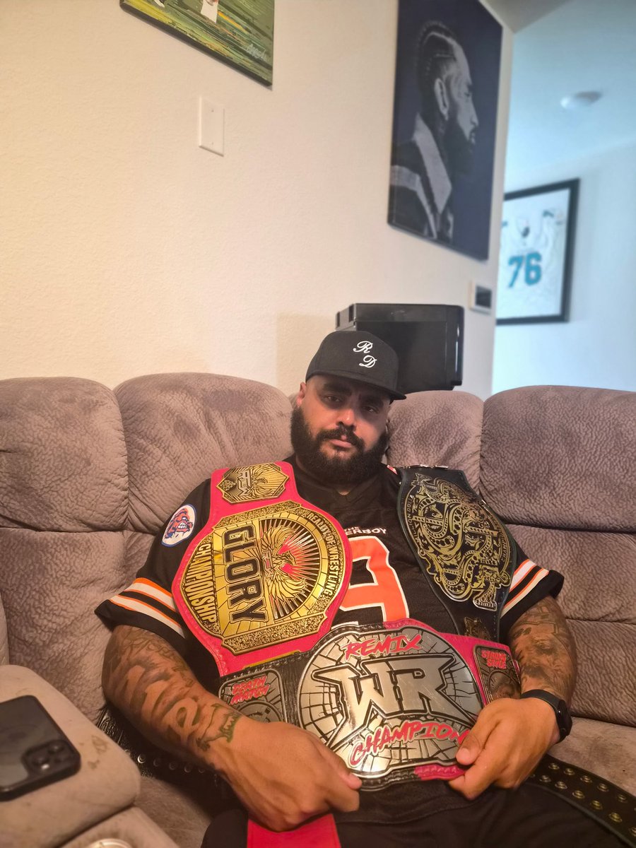 A.J. FRANCI$ 💰 (@ajfrancis410) on Twitter photo Hussle & Motivate
        🗣️💰💰💰 Hussle & Motivate
        🗣️💰💰💰