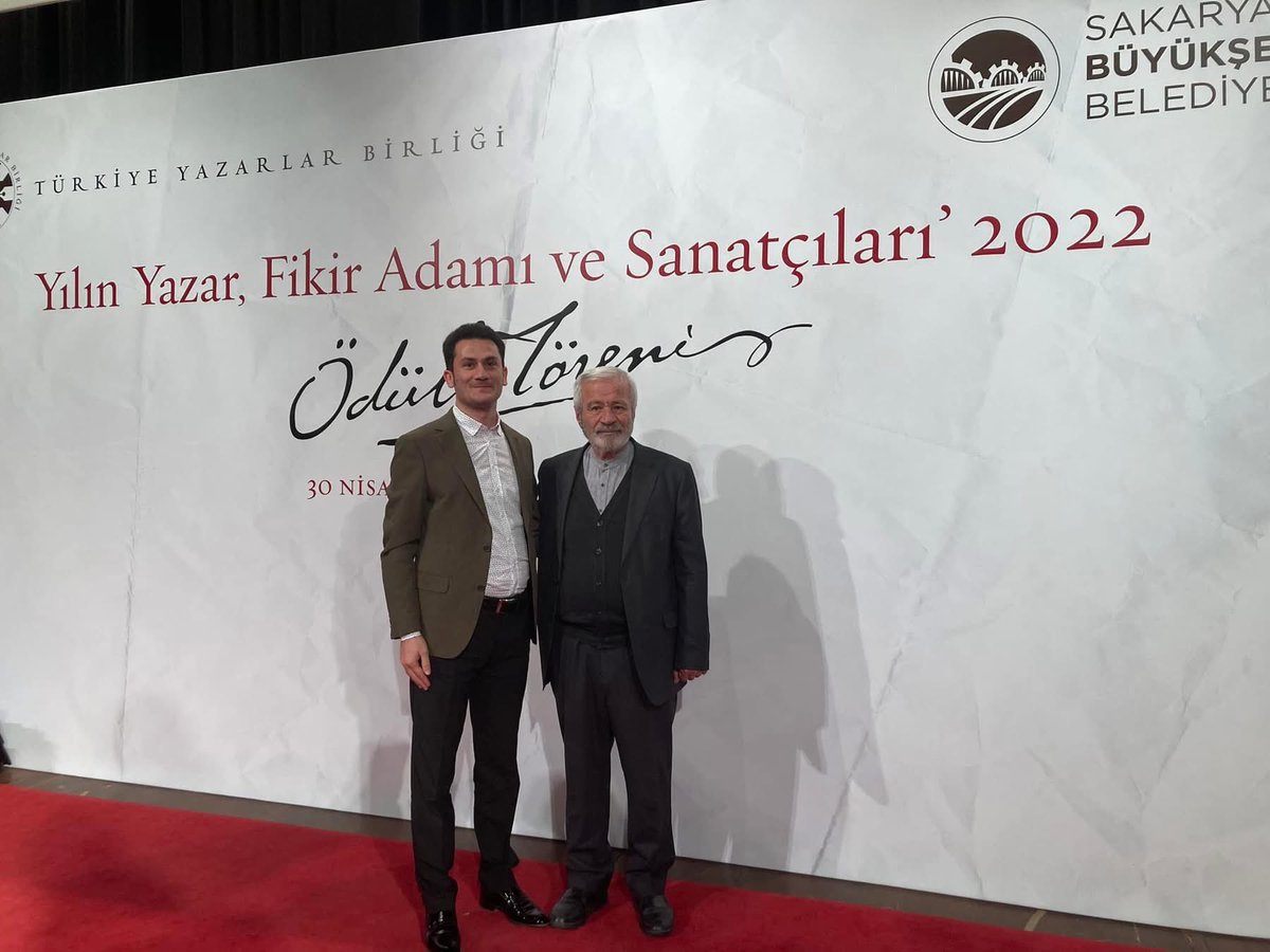 Yusuf Kotan - يوسف قوتان (@yusuf_kotan) on Twitter photo Türkiye Yazarlar Birliği Kurucu ve Şeref Başkanı Merhum D. Mehmet Doğan Bey’i, vefatının birinci yıl dönümünde rahmet, minnet ve şükranla anıyorum. Kabri nûr, mekânı cennet olsun. <a href="/TYB1978/">Türkiye Yazarlar Birliği (TYB)</a> Türkiye Yazarlar Birliği Kurucu ve Şeref Başkanı Merhum D. Mehmet Doğan Bey’i, vefatının birinci yıl dönümünde rahmet, minnet ve şükranla anıyorum. Kabri nûr, mekânı cennet olsun. <a href="/TYB1978/">Türkiye Yazarlar Birliği (TYB)</a>