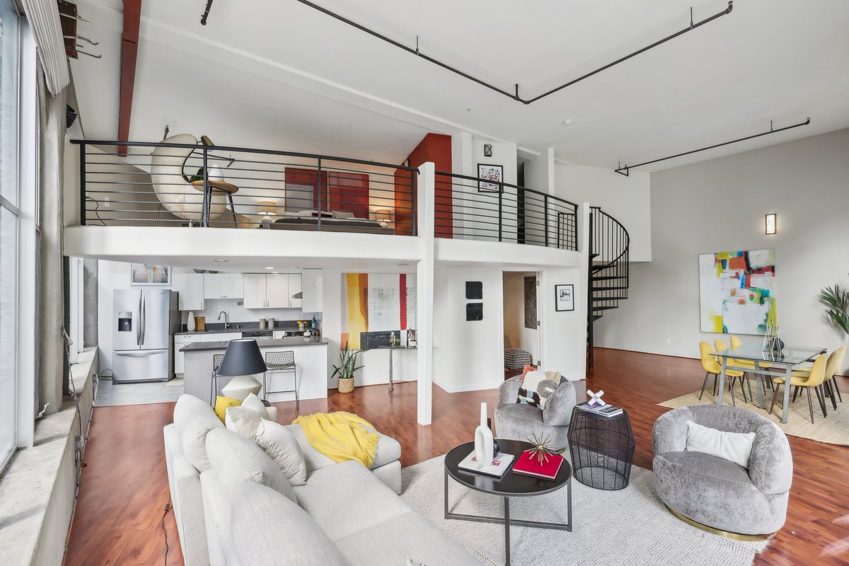 Edmow's tweet photo. Just Listed!
Large Conversion Corner View Loft in SF’s Hip East Cut
18 Lansing St #205, San Francisco, CA 94105
2BD/2BA/1PKG. 1,580 Sq. Ft.
Offered at $899,000

OPEN HOUSE: Tue, 8/12, 9-11AM &amp; Sun, 8/17, 2-4PM
Visit https://t.co/agPf9C7cui https://t.co/VyX8iDVIp9