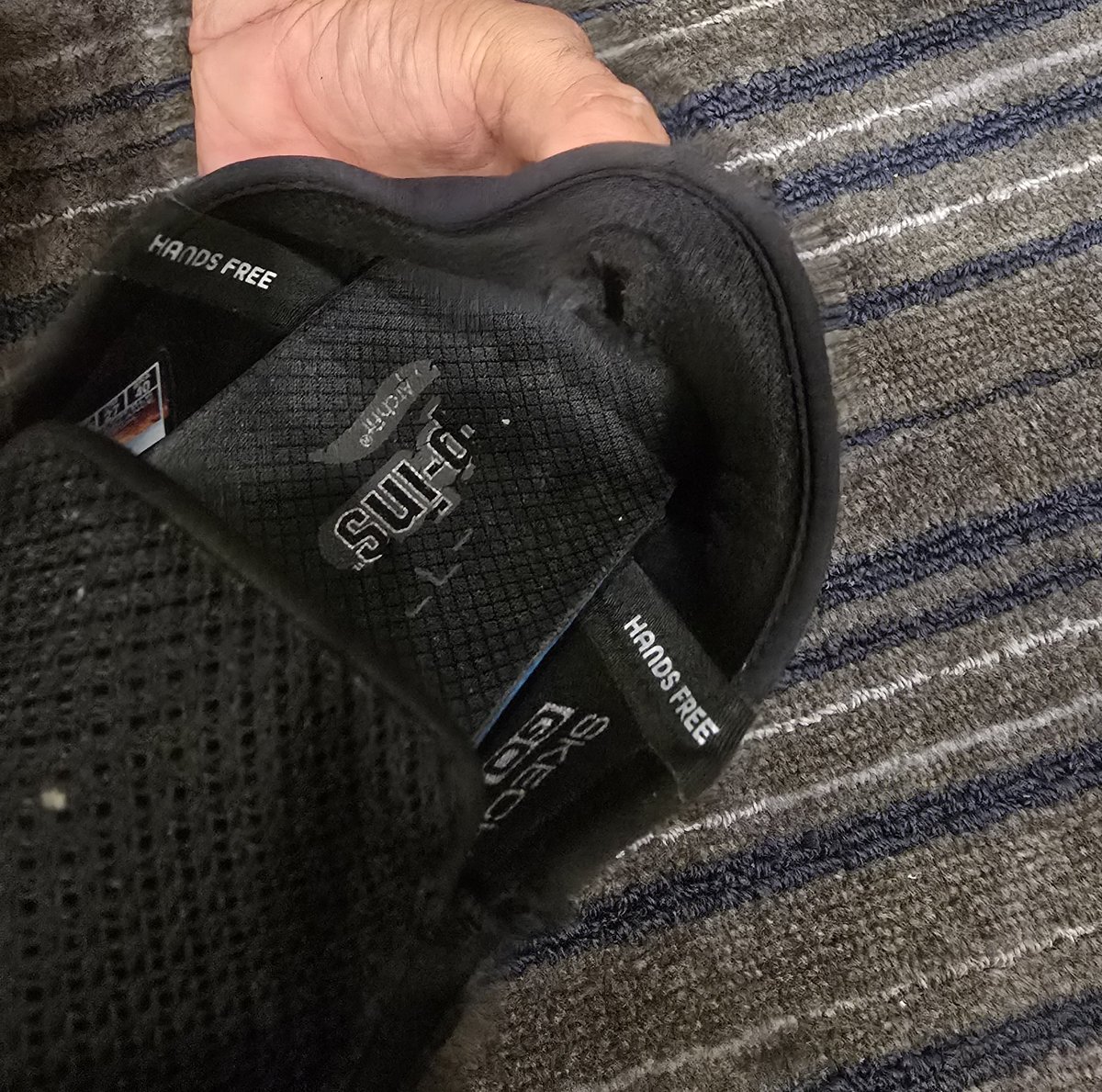incongruousme1's tweet image. Sketcher slip on only last 2 months does any know they are under warranty #sketcher