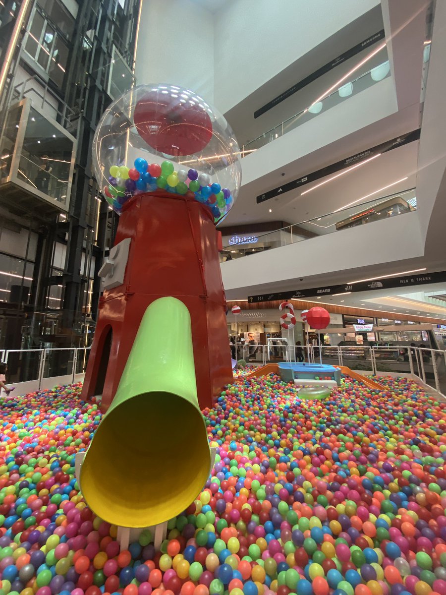 Hang_up_E's tweet photo. Candytown te está esperando este verano solo en @parquetezontle. No te lo pierdas #fyp #atraccionesparaniños #veranocdmx2025 https://t.co/mplTI9i6IP