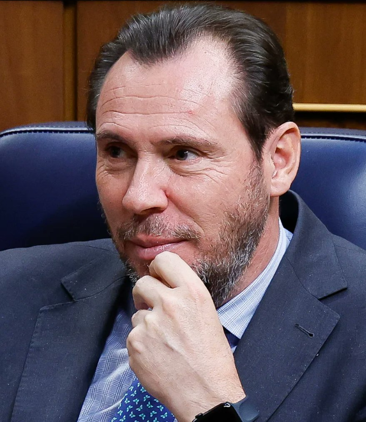 Los vecinos de estas viviendas que han votado al PSOE deben estar partidos de la risa con los chistes de Óscar Puente.