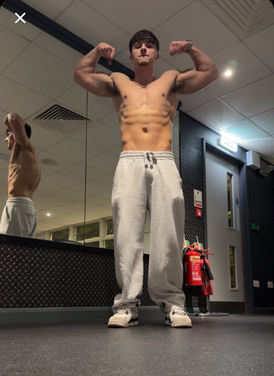 🚨Hot RT game with my piggy…. 🚨

2/2/2 with 2 comments for 10 mins… 😈💷

Serve me effortlessly by playing in this game and draining my good little f*gs wallet. 😵‍💫

Findom Paypig Cashmaster