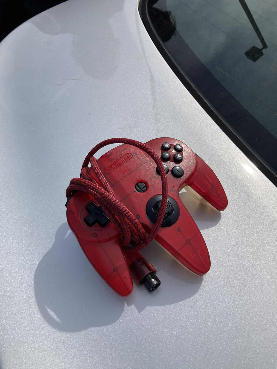 Aight boys. My controller went missing this weekend -- Would super appreciate some reposts in hopes that someone sees it. <a href="/SuperSmashCon/">Supernova 2025</a>  10/10 event otherwise!