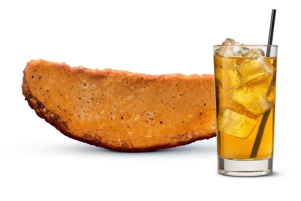Best $DRINK to go with KFC wedges?

I’ve got money on hard lemonade.