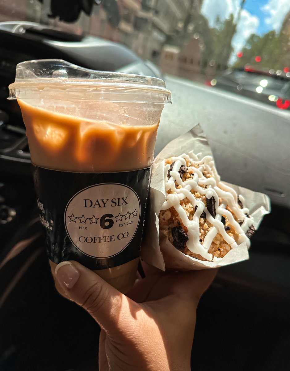 Long day? We got you 🍰🤎🍪 Cheesecake Latte + Cookies ‘N Cream Muffin = instant pick-me-up! 

Swing by and treat yourself! What combo do you usually go for? 👇🏾

#coffee #localcoffee #houstonlocal #houstonlocalbusiness #smallbusiness #visithouston #coffeetogo #bakery #muffin #fyp