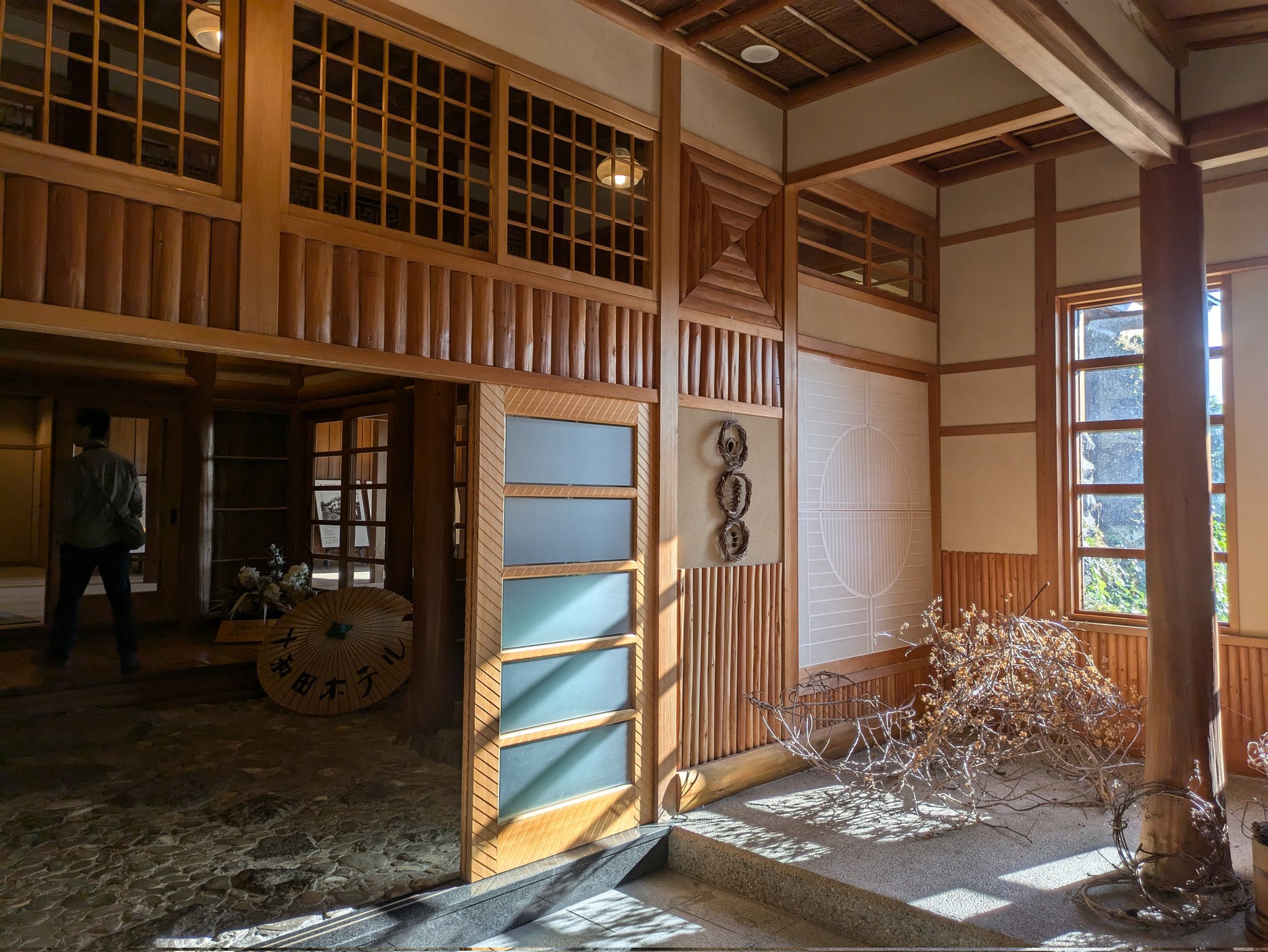 中庭同盟　渋屋　香港マリィ　いなだ詩穂　小野不由美 2020-03-15-13-01-36-thumb-