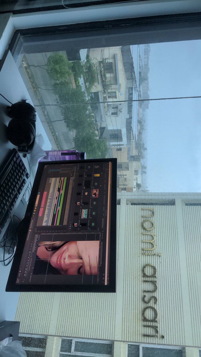 Samifayyaz4's tweet photo. POV: 19-year-old does YouTube https://t.co/wHGXRyMqwX