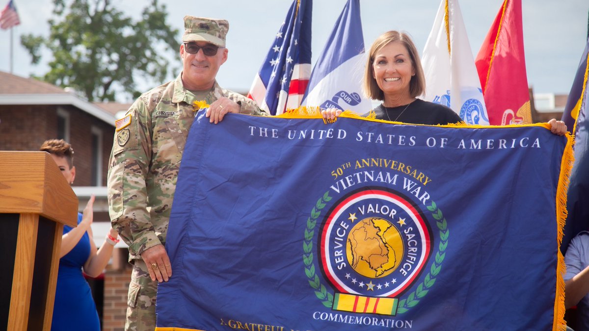 IAGovernor's tweet photo. I’m so proud the Iowa State Fair dedicates an entire day every year to honoring our veterans. This year, with special recognition for our Vietnam vets as we commemorate the 50th anniversary. 

Thank you to the brave men and women who have served, and those currently serving. We are forever grateful to you, and will always remember the sacrifices you’ve made for our country. 🇺🇸