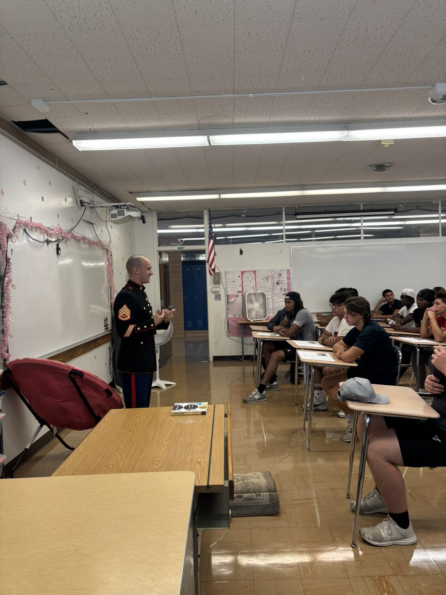 Valley Forge Patriots Football tweet media