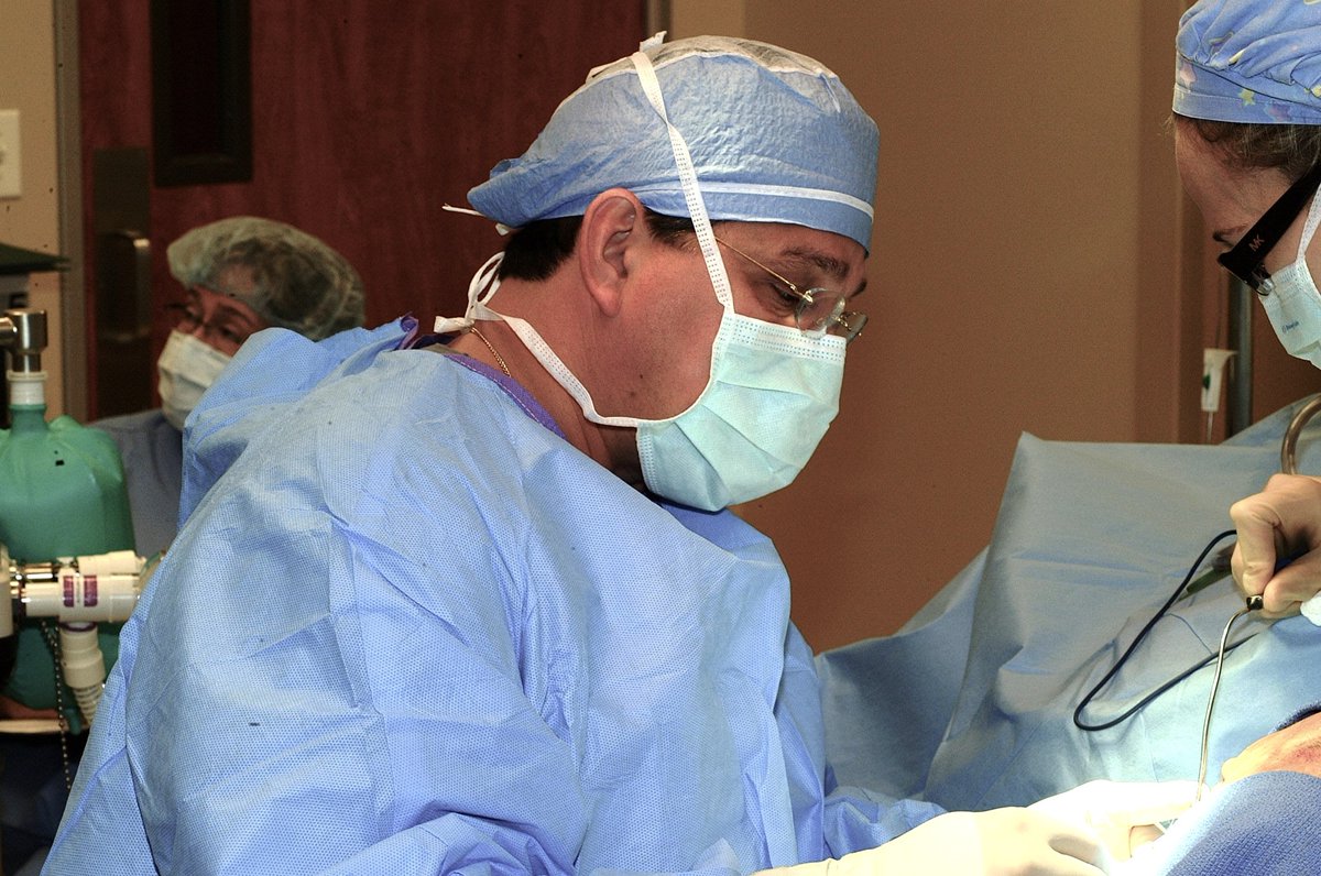 Dr. Jaime Garza’s story is one of dedication and transformation. From football to medicine, his mission is clear: helping athletes thrive after their playing days are over. #NFLAlumni #AthleteWellness #DrJaimeGarza
Read the full article: nflalumnihealth.org/newsletter-q2-…