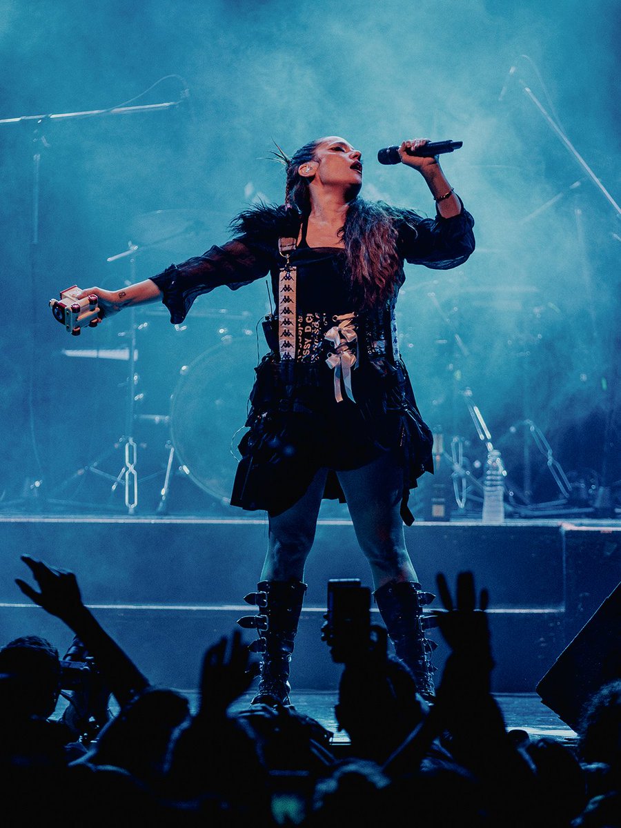 .<a href="/sarahebeok/">Sara Hebe</a> en <a href="/niceto_club/">Niceto Club</a> instagram.com/p/DNOiGRfBDZ9/…