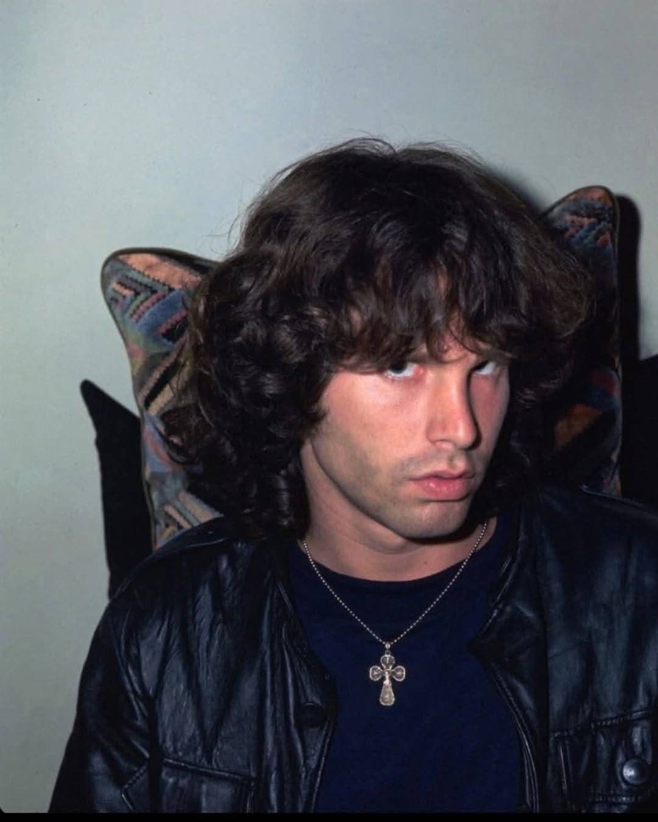 justoneoldsoul's tweet image. 1967
Photographer - Gloria Stavers { shooting in her apartment }

#JimMorrison