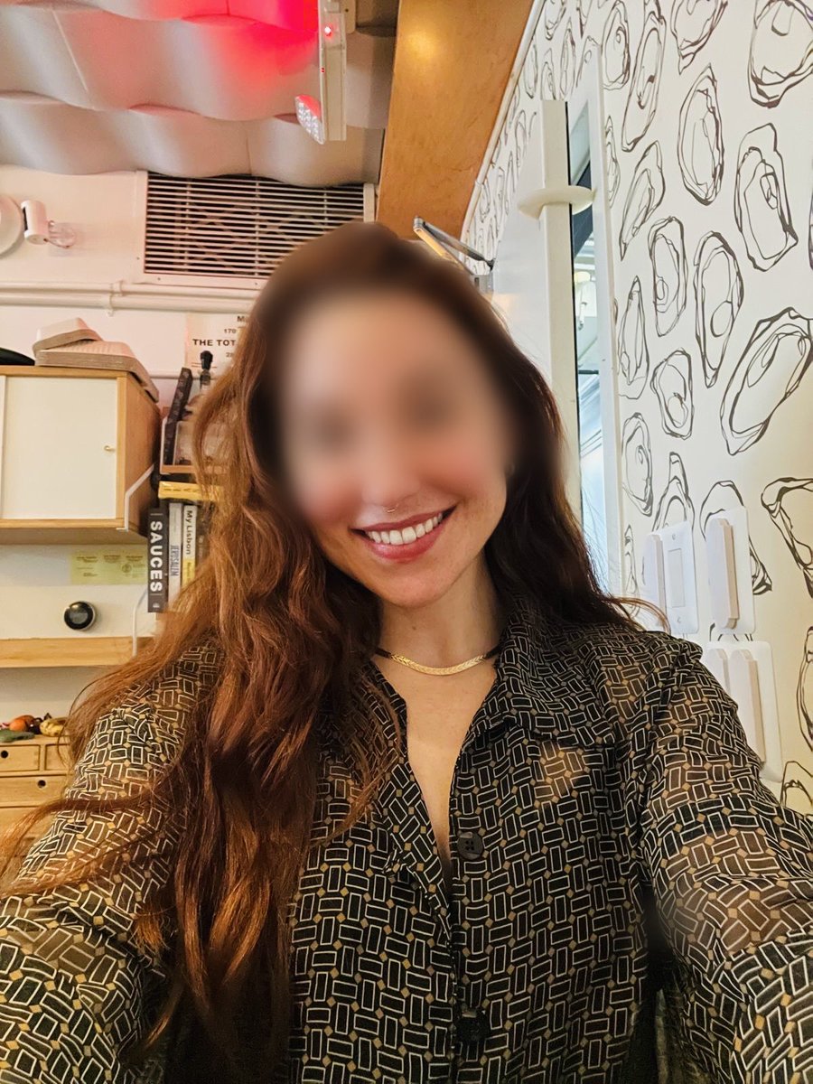 leoniecaval's tweet photo. Life lately has been a dance of joy, grit, and sweet connection - time with family, giving back to my community, soaking up every moment. Now, I'm ready for new experiences. Give me a reason to smile ✨ https://t.co/MrOZGCHVaU