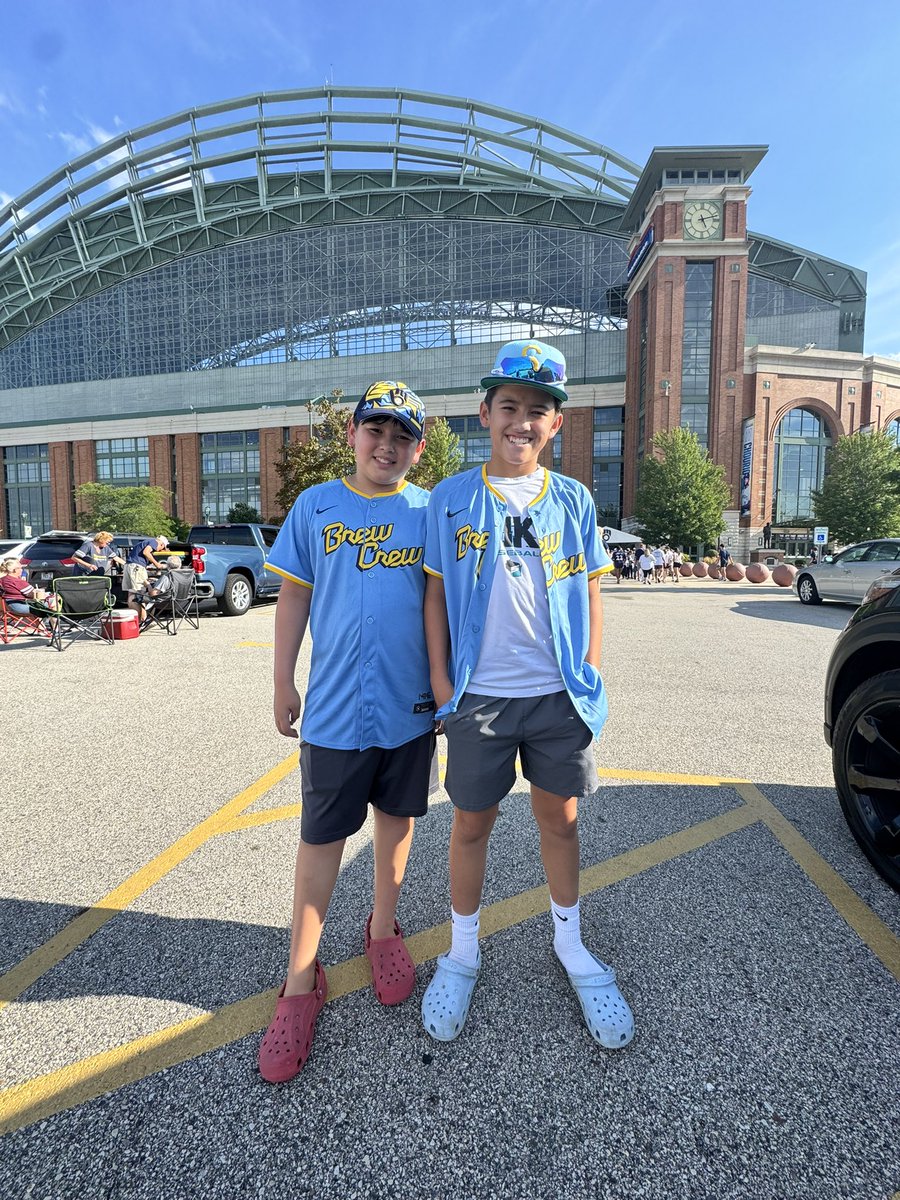 #ThisIsMyCrew 

Finally got to wear their 30th stadium patches jersey to a Brewers game.