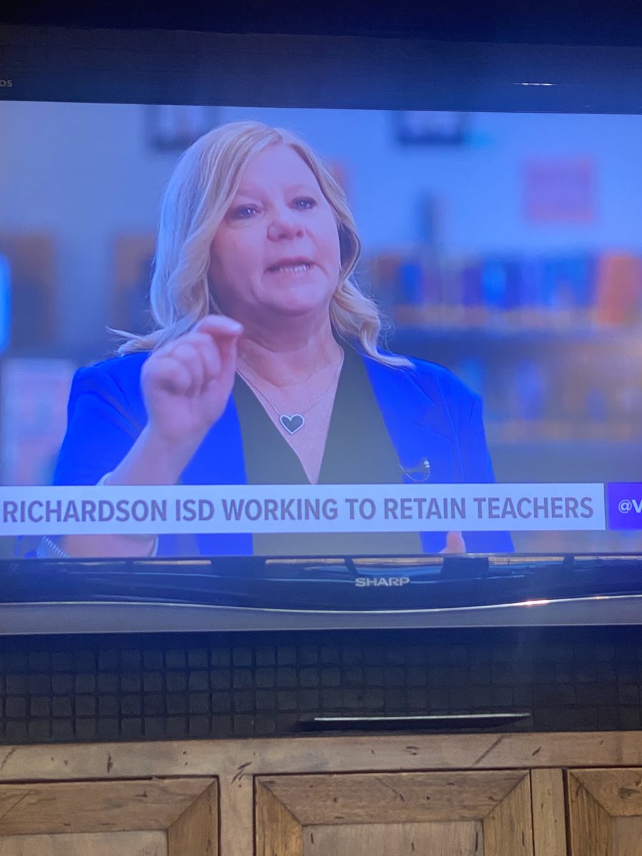 Jill Hickey (@jillhickey2) on Twitter photo When you see your <a href="/RichardsonISD/">Richardson ISD</a> superintendent on TV❣️❣️
#risddreambig When you see your <a href="/RichardsonISD/">Richardson ISD</a> superintendent on TV❣️❣️
#risddreambig