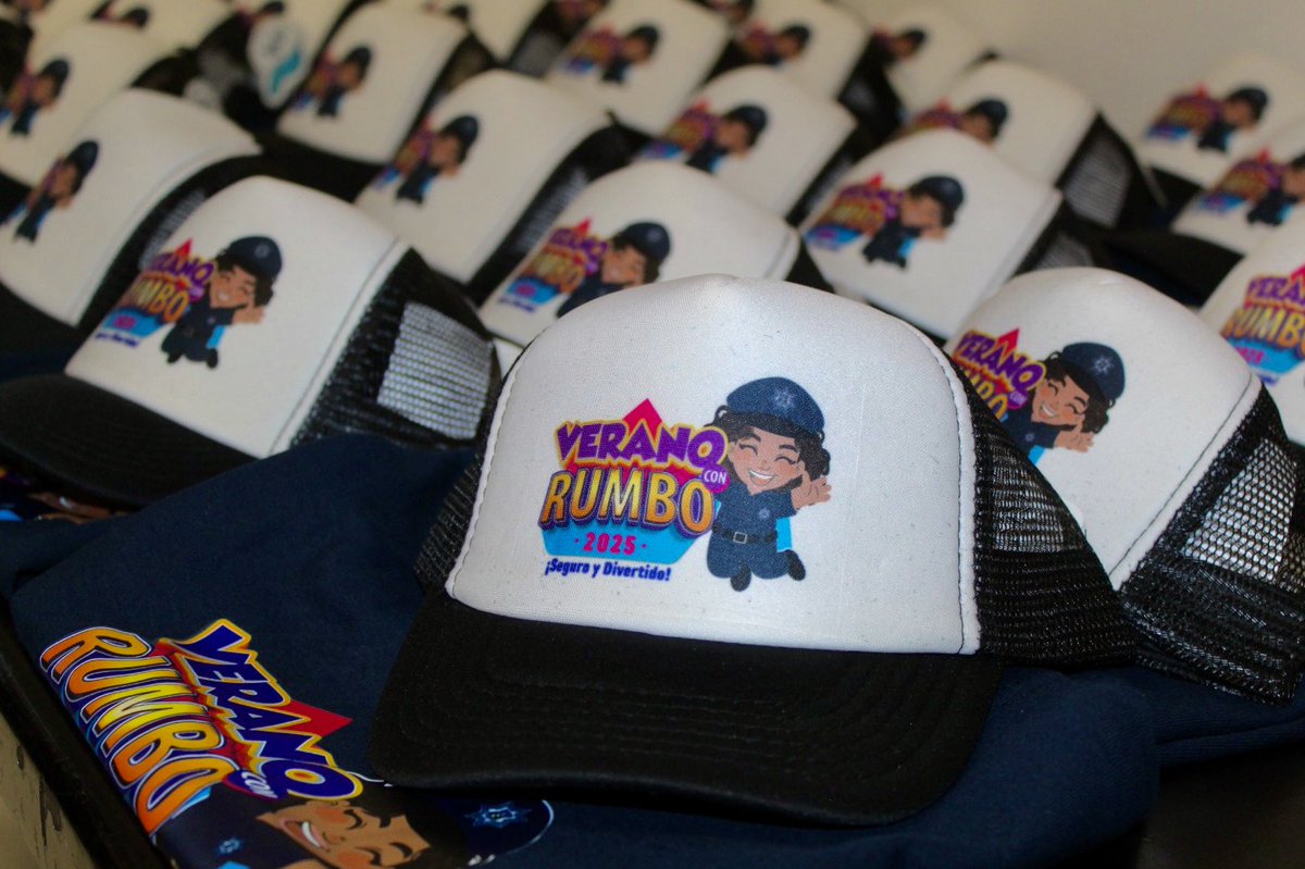 SSPPCSnAndresCH's tweet image. ☀️🤩 ¡Inició el #VeranoConRumbo de la #SSPPC!

🫂 👧🏻👦🏻 Este día recibimos con mucho gusto a las niñas y niños, en el Complejo de Seguridad Pública Municipal. 

1/2 🧵