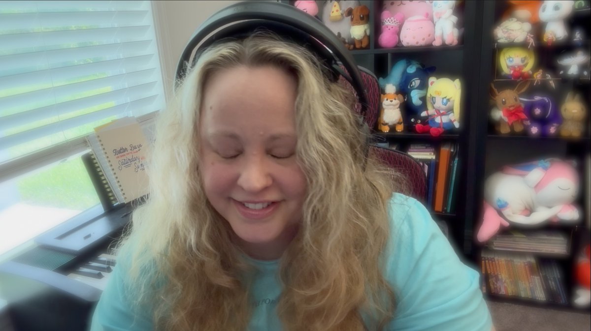 Smiling into a new week by singing some fine music this fine Monday! Come hear which song won TONIGHT at 9pm EST US on my "Caroline Makes Music LIVE" YT ch. - youtu.be/H0j3Cog1hks
I'm sure you'll be all smiles if you come!