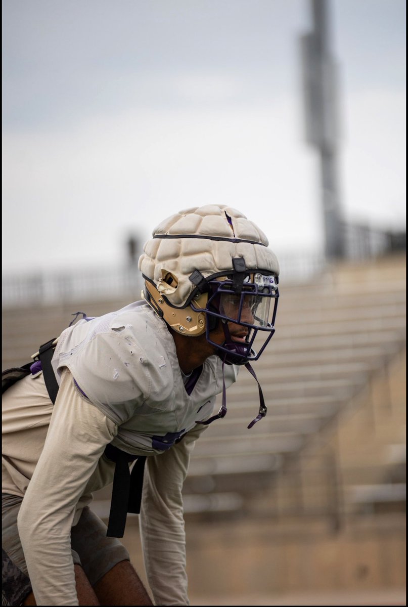 Last JUCO fall camp I’ve been reflecting on how far I’ve come and I realized I can’t stop here it’s just the beginning, szn time getting closer time to show the world!!❤️‍🔥