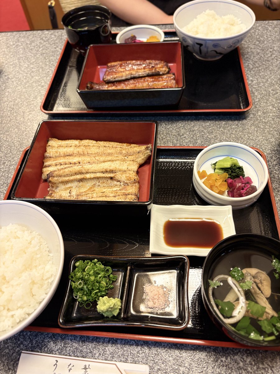 irohadelivering's tweet photo. 長期連休頂き、本場の鰻を食してます😆 https://t.co/hoQrxLIWdv