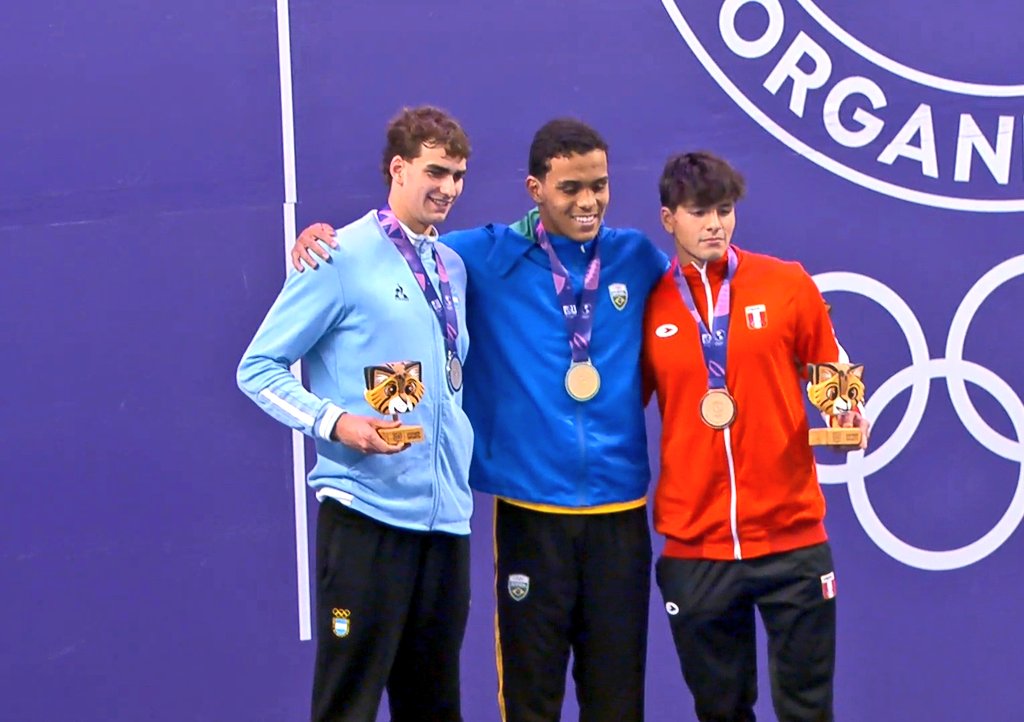 ¡MEDALLA DE BRONCE! 🥉🇵🇪

Diego Balbi 🇵🇪 fue tercero en la final de 100m mariposa y consiguió la medalla de bronce, la segunda para Perú en natación 💪✨️🇵🇪

Es la quinta medalla del #TeamPerú en #ASU2025