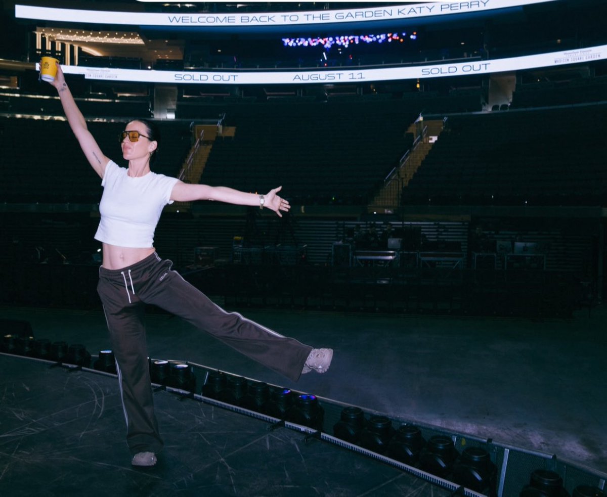 Katy Perry at the Madison Square Garden in New York City for a completely SOLD-OUT show of “THE LIFETIMES TOUR” tonight.