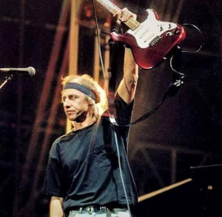 Happy Birthday to the legend that is  MARK KNOPFLER !
So honoured to have met you &amp; chatted for over an hour which was a dream come true for me! 
Your music ,lyrics and unique guitar playing have been my solace in the shite times and my Krug in the best times. Thank you Legend ♥