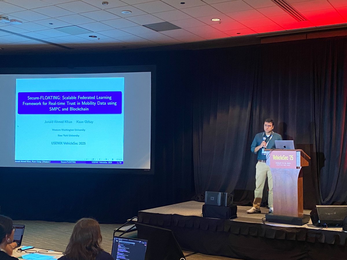 The fourth session, Autonomous Vehicle Privacy, has  wrapped up!

usenix.org/conference/veh…