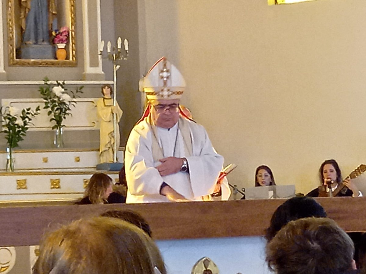 sbuenanueva's tweet image. Este domingo 10 de agosto fue la #consagración del #altar de la parroquia San Miguel Arcángel de Sacanta. 

La dedicación de una Iglesia tiene su centro en la consagración del altar. Es uno de los ritos más bellos y significativos de la liturgia católica. Si además es seguido con