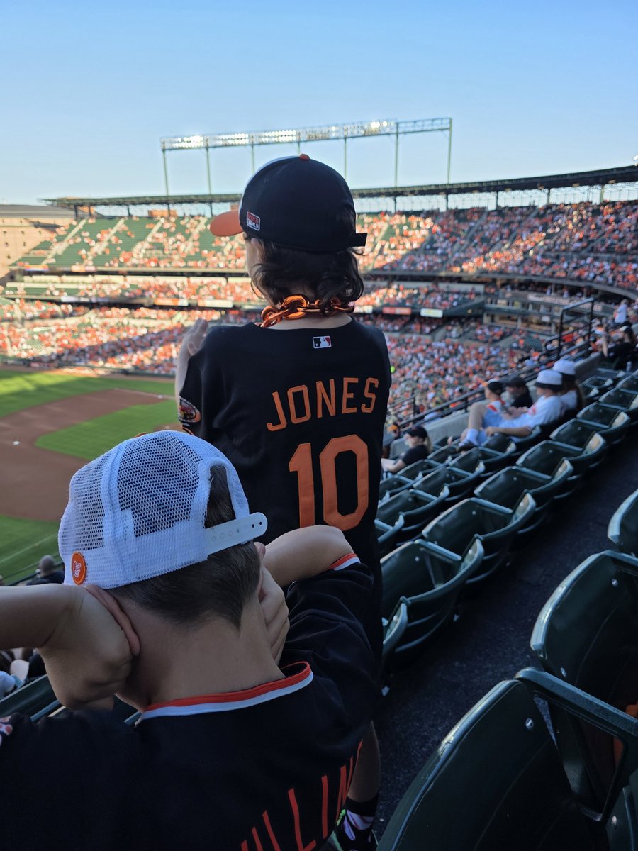 gregsellsbalt's tweet photo. 👏🏻Congrats @SimplyAJ10 on your @Orioles #HALLOFFAME induction!! Found a stiched jersey of yours for my son just in time for the game!  #baltimoreorioles #adamjones https://t.co/CKKtj2hKbr