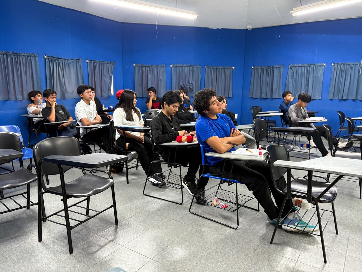 unifutbol's tweet photo. ¡Comienza una nueva etapa! 🏫
Chicos de nuevo ingreso de ART y UFD con residencia ya están listos para vivir experiencias únicas, aprender y crecer juntos. 📚🏅
¡Inscripciones abiertas!
📞 800 7 UNIFUT (864388) / 771 717 0570.
📧 informes@ufd.mx
📲 771 555 2411.
#OrgulloUFD 🧡 https://t.co/bkSFfnQ5Dw