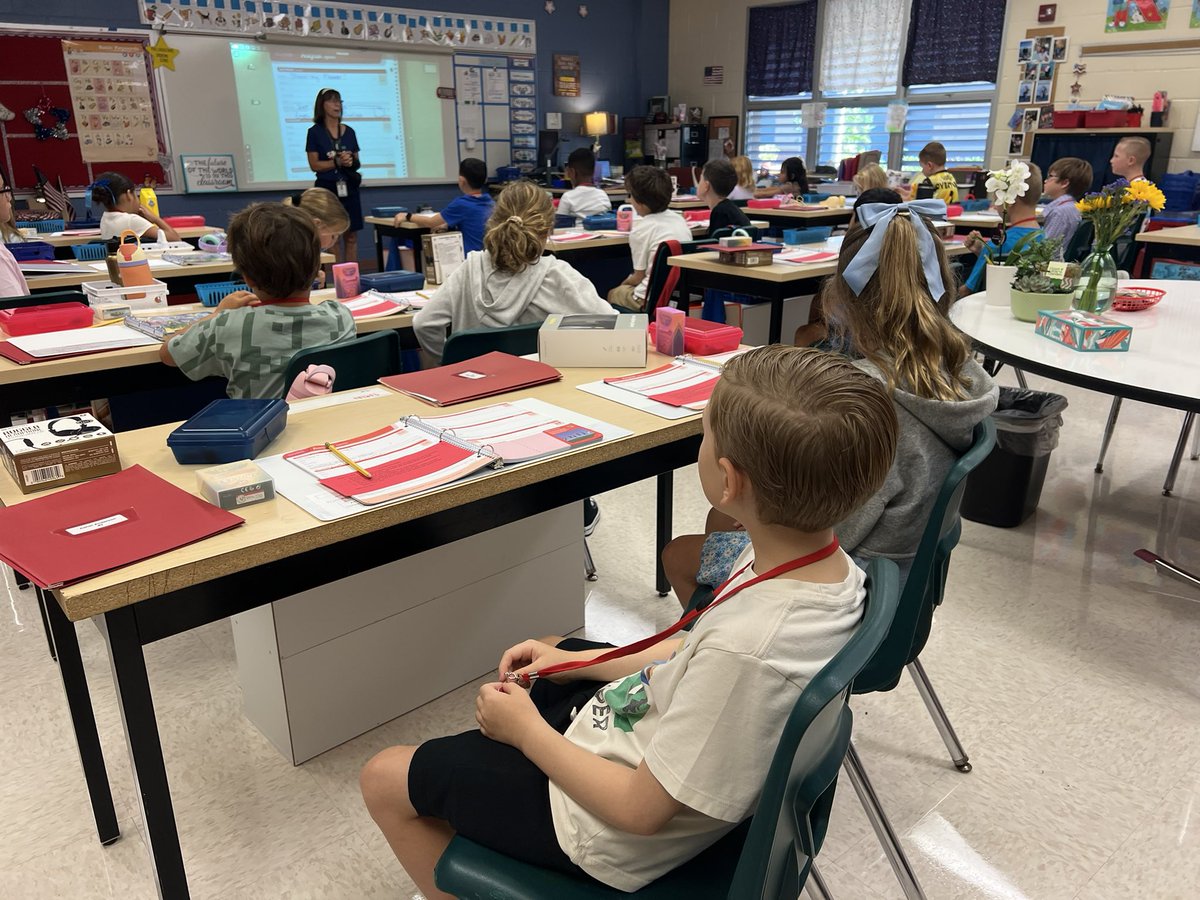 Veterans Memorial Elementary tweet media