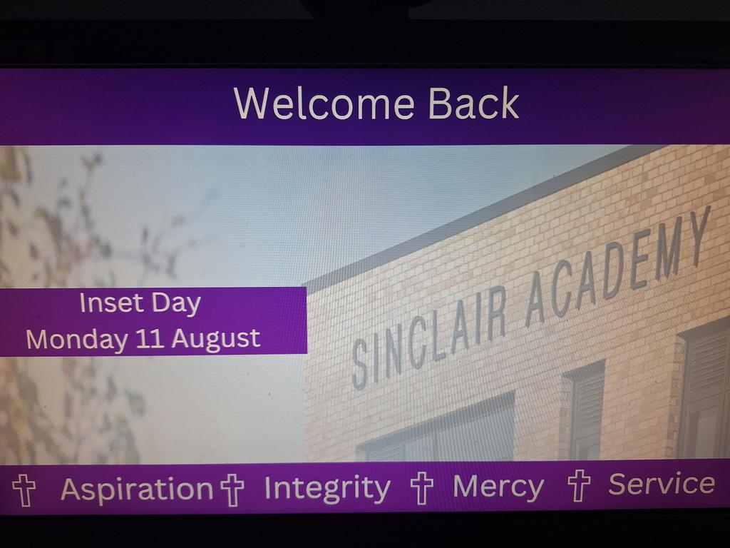 Sinclair Academy (@wlsinclair_ac) on Twitter photo A fantastic start to session 2025/26 welcoming new staff to the Sinclair team, including our new Head Teacher Ms Jess. It was great to have the opportunity to collaborate with our colleagues in <a href="/wlwinchburgh_ac/">Winchburgh Academy</a> Exciting year ahead for our staff and young people! A fantastic start to session 2025/26 welcoming new staff to the Sinclair team, including our new Head Teacher Ms Jess. It was great to have the opportunity to collaborate with our colleagues in <a href="/wlwinchburgh_ac/">Winchburgh Academy</a> Exciting year ahead for our staff and young people!